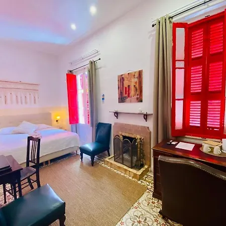 The Maltese Sun 4*