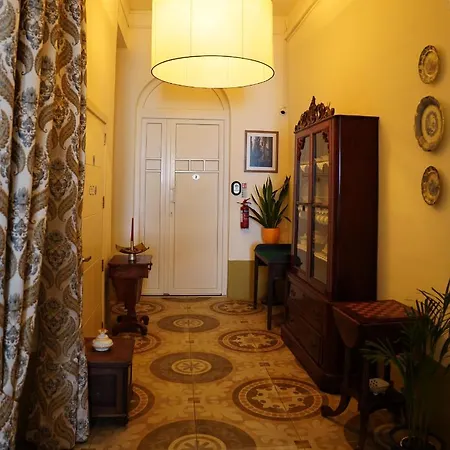The Maltese Sun 4*