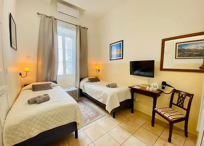 Гостевой дом The Maltese Sun