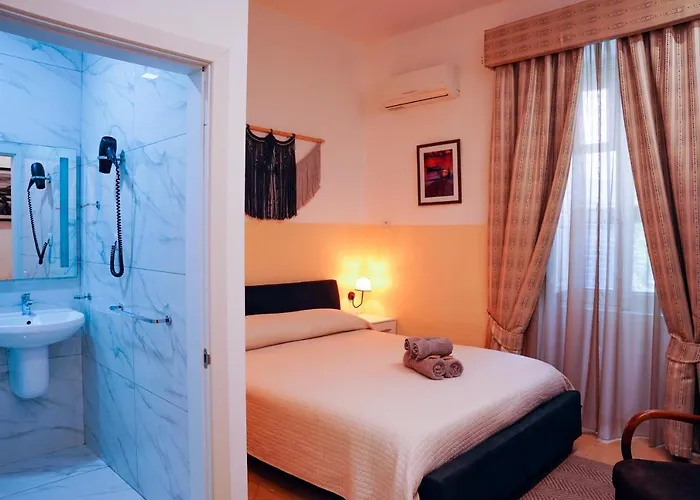 The Maltese Sun Слима