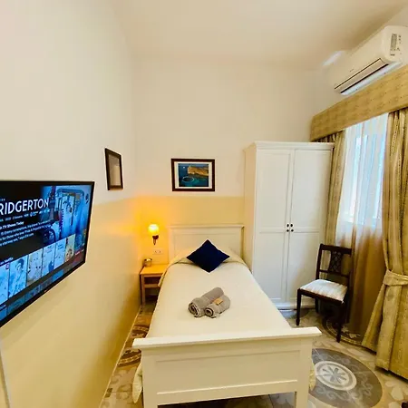 ゲストハウス The Maltese Sun スリーマ